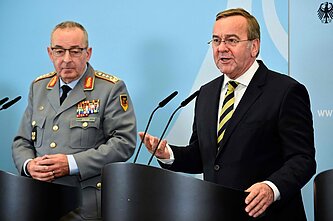 Borisas Pistoriusas pristato Vokietijos karinę strategiją