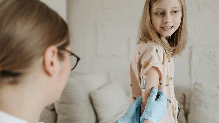 Tėvams tenka mesti darbą: ugdymo įstaigose pasigendama pagalbos diabetu sergantiems vaikam