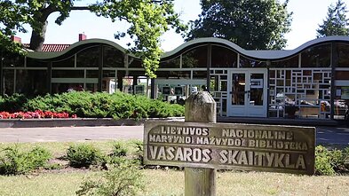 Palangos vasaros skaitykla