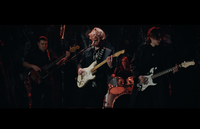 „Down Up Stairs“