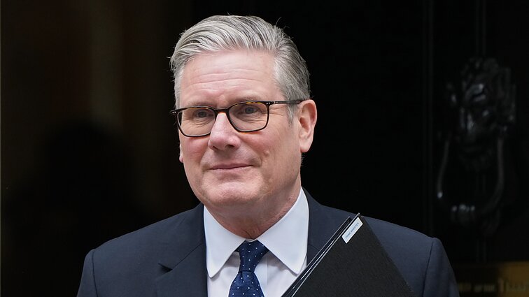 JK ragina premjerą atsistatydinti: kaltina skubotai skyrus su Epsteinu siejamą asmenį