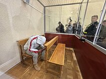 Į teismą atvežtas pirmasis įtariamasis dėl paramediko nužudymo