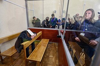 Į teismą atvežtas antrasis įtariamasis dėl paramediko nužudymo