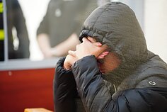 В здание суда доставили третью подозреваемую — бывшую жену убитого парамедика Юстину Гайгалайте