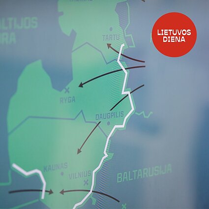 Siūlo sukurti „dronų sieną“: pirmasis kontaktas įvyksta ne tarp karių, o tarp technologijų