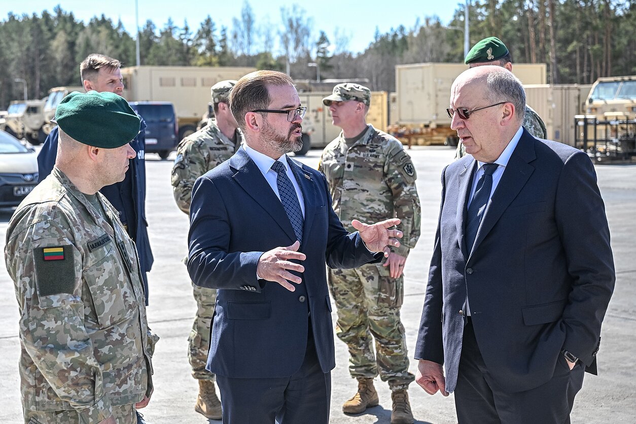 Robertas Kaunas, Andrius Kubilius