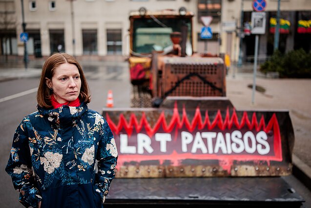 Dienos tema (su vertimu į gestų k.)