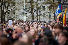 Protestas „Šalin rankas“ Katedros aikštėje.