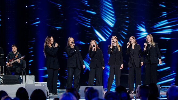 Dainų dainelė 2026. Akvilė Rimkutė – „Kiaurai sielas”