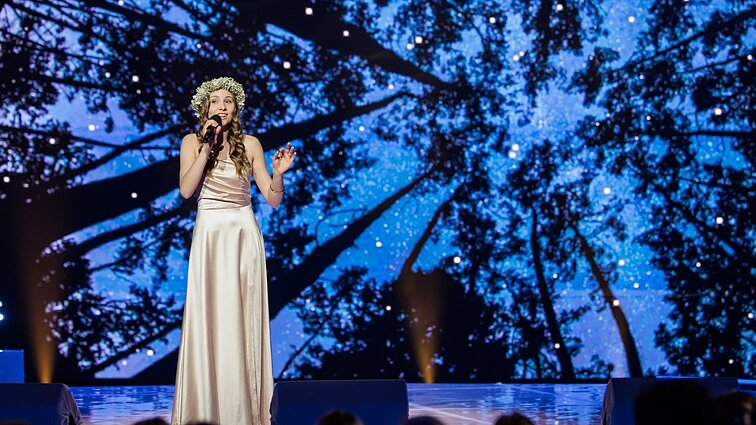 Dainų dainelė 2026. Augustė Gedminaitė – „Šią naktelę”