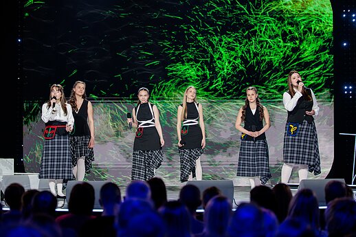 „Dainų dainelėje“ – ypatingos muzikinės staigmenos ir nelengva užduotis komisijai