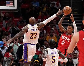 NBA: „Rockets“ ir „Lakers“ dvikova
