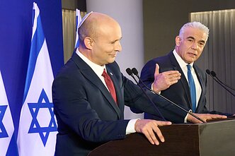 Naftalis Bennettas ir Yairas Lapidas