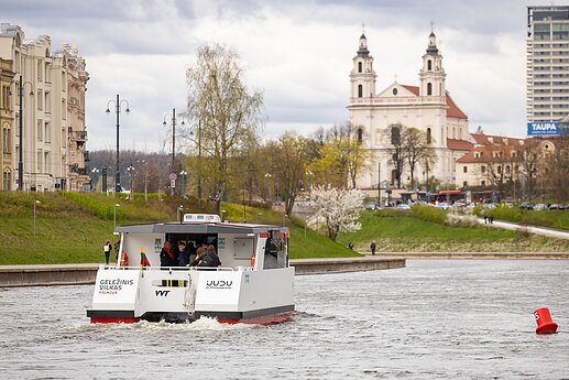 Vilniuje pakrikštyti laivai