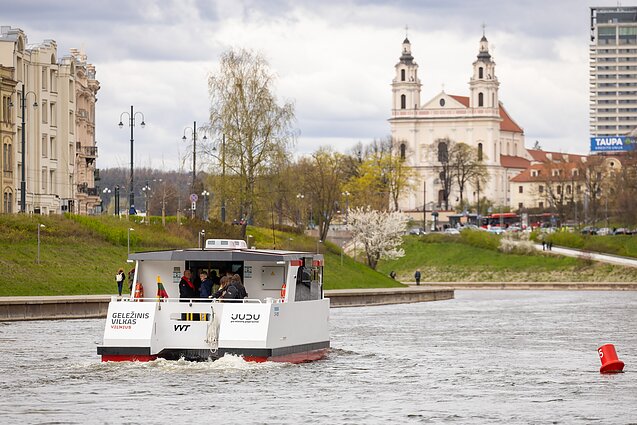 Vilniuje pakrikštyti laivai