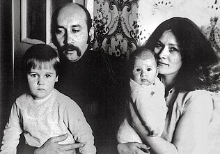 Vytautas Grigolis su žmona Nijole ir dukromis Goda bei Rūta, 1982. 