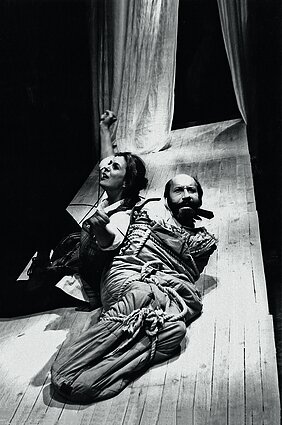 „Mirtis ir mergelė“, rež. Jonas Jurašas, 1992. Vytautas Grigolis ir Nijolė Narmontaitė