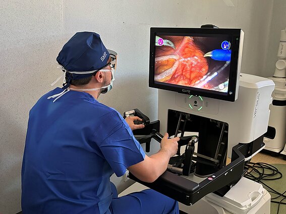 Robotinė chirurgija