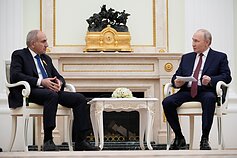 Nikolas Pašinianas ir Vladimiras Putinas