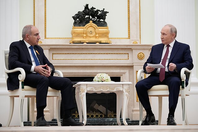 Nikolas Pašinianas ir Vladimiras Putinas