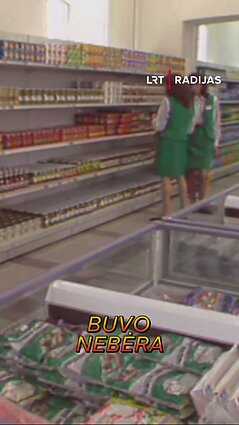 Kaip prekybos centruose atsirado akcijos?