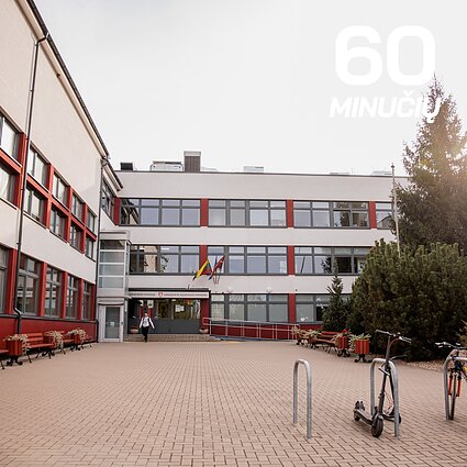 Vilniaus Vladislavo Sirokomlės gimnazijai 70-metų