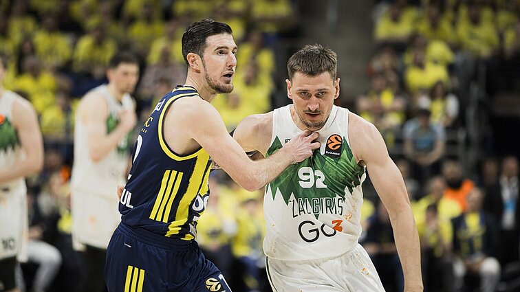 Kauno „Žalgiris“ ketvirtfinalį pradėjo pralaimėjimu: akcentavo fiziškumo stoką