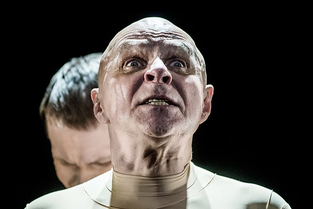 Vytautas Anužis – Karalius Lyras. Williamas Shakespeare`as, „Karalius Lyras“. Režisierius Jonas Vaitkus, LRDT, 2014 Vytautas Anužis – Karalius Lyras. Williamas Shakespeare`as, „Karalius Lyras“. Režisierius Jonas Vaitkus, LRDT, 2014