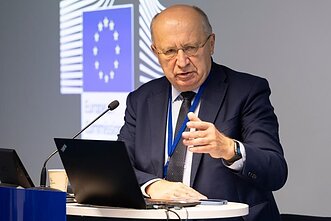 Andrius Kubilius Andrius Kubilius