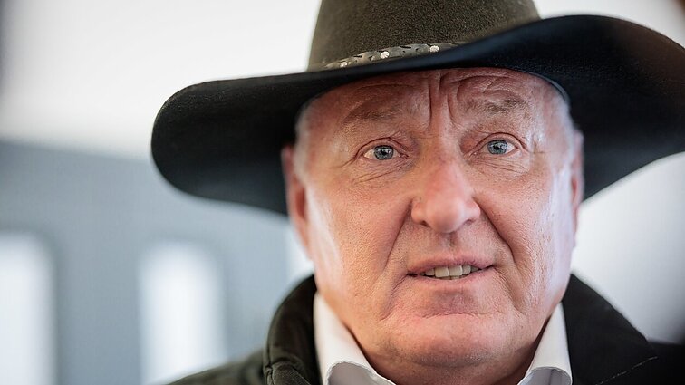 Žirginio sporto federacija liko be prezidento: kilus kritikai, Barštys kandidatūrą atsiėmė