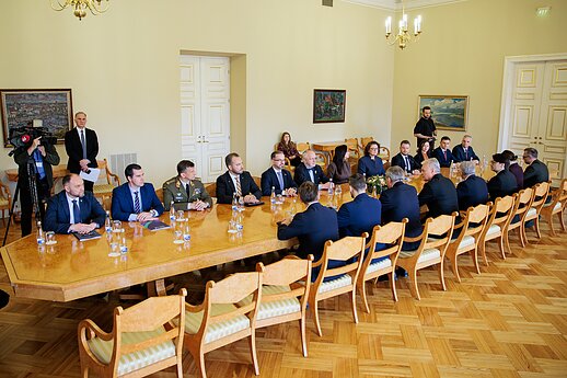 Kapčiamiesčio karinio poligono steigimo dokumentų pasirašymas