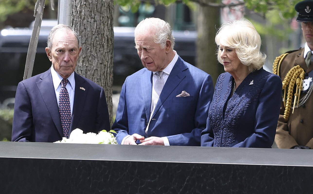 Karalius Karolis III ir karalienė Camilla aplankė Rugsėjo 11-osios memorialą