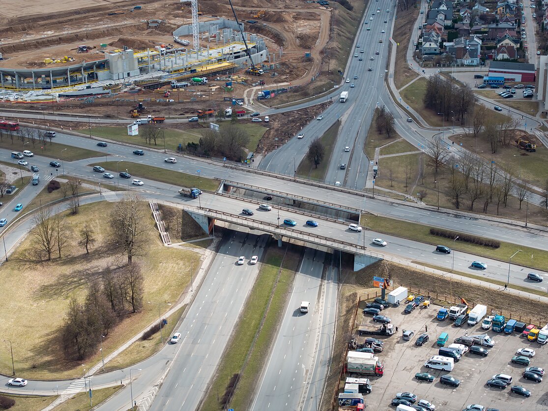 Eismas prie statomo Nacionalinio stadiono