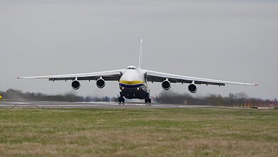  Antonov An-124.
