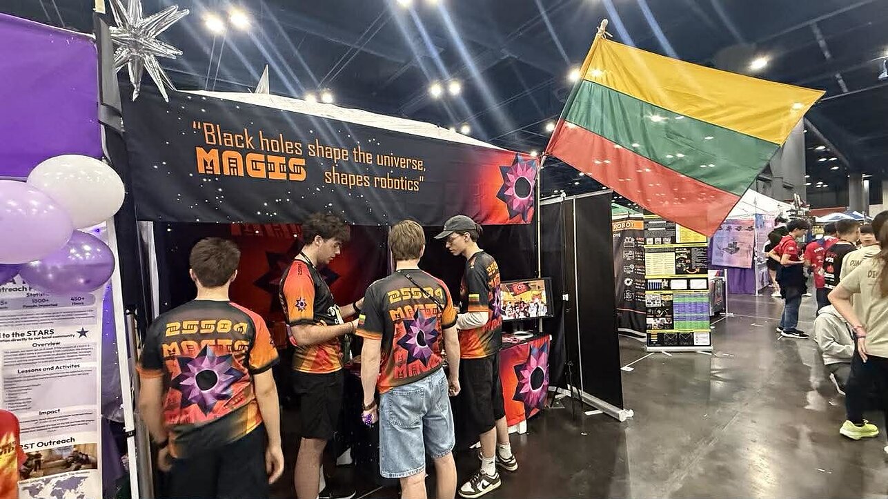 Iki šeštadienio Jungtinėse Amerikos Valstijose, Hiustone, vyksiančiame Pasaulio robotikos čempionate Lietuvai atstovaus net trys robotikos komandos. 