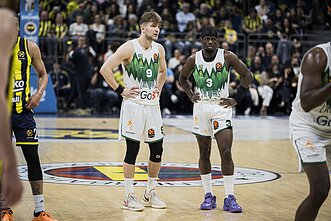 Dovydas Giedraitis ir Sylvainas Francisco. Eurolygos ketvirtfinalis: Stambulo „Fenerbahče“ – Kauno „Žalgiris“