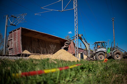 Kėdainių r. nuo bėgių nuriedėjo skaldą gabenę vagonai. Gudžiūnų geležinkelio stotis