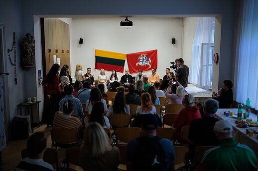 Lion Ceccah susitiko su Vienoje gyvenančiais lietuviais
