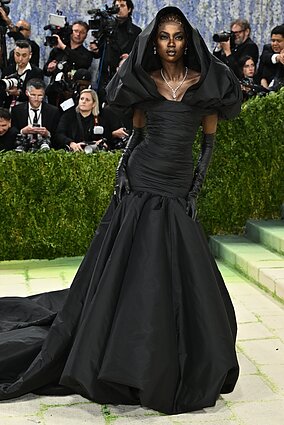  „Met Gala 2026“ svečiai,  Anok Yai
