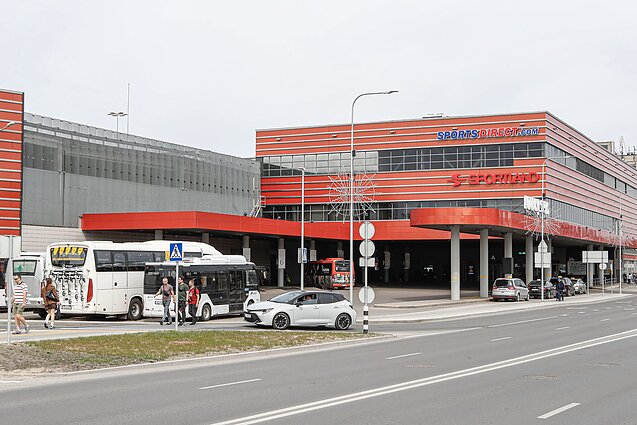 Šiaulių politikai stotį su sklypu pardavė, o naujos nepastatė, todėl tenka mokėti nuomą Šiaulių politikai stotį su sklypu pardavė, o naujos nepastatė, todėl tenka mokėti nuomą