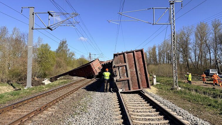 12 km nematė nutrūkusių vagonų: avariją patyręs mašinistas atskleidė įvykio aplinkybes