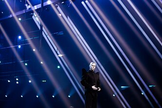 Lion Ceccah podczas próby na scenie eurowizyjnej