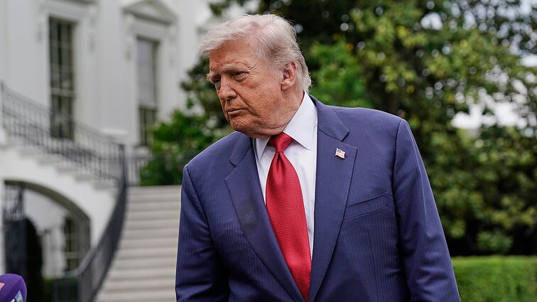 „Lenkija to norėtų“: Trumpas svarsto iš Vokietijos iškeliamus JAV karius kelti į Lenkiją