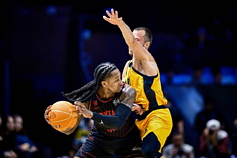 Speedy Smithas ir Lukas Lekavičius. FIBA čempionų lygos finalas: Vilniaus „Rytas“ – Atėnų AEK Speedy Smithas ir Lukas Lekavičius. FIBA čempionų lygos finalas: Vilniaus „Rytas“ – Atėnų AEK