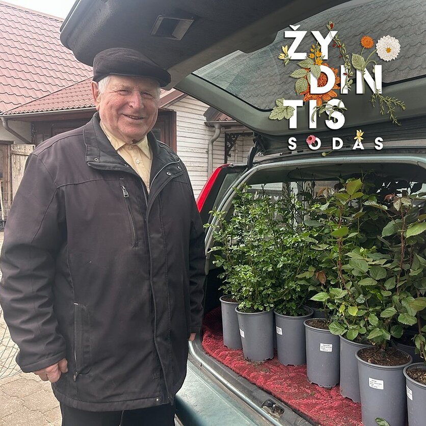 LRT./Rūta Simanavičienė, Rožių augintojas iš Kupiškio rajono Leonardas Valeckas.