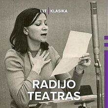Aktorė Aldona Janušauskaitė-Dausienė repetuoja „Prometėjo pasmerkimą“ radijo koncertų įrašų studijoje. 