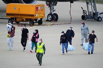 Ewakuowani pasażerowie "Hondiusa"