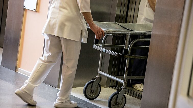 Minint profesinę šventę, slaugytojai atviri – jų profesija prasminga, bet nepatraukli