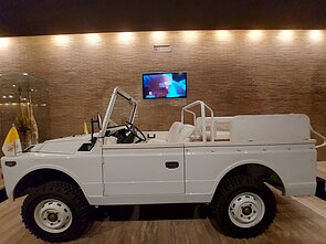 Papamobile, którym jeździł Jan Paweł II