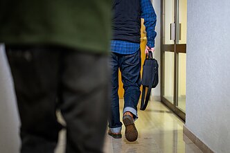 Seime FNTT atlieka kratas Remigijaus Žemaitaičio ir Daivos Petkevičienės kabinetuose Seime FNTT atlieka kratas Remigijaus Žemaitaičio ir Daivos Petkevičienės kabinetuose